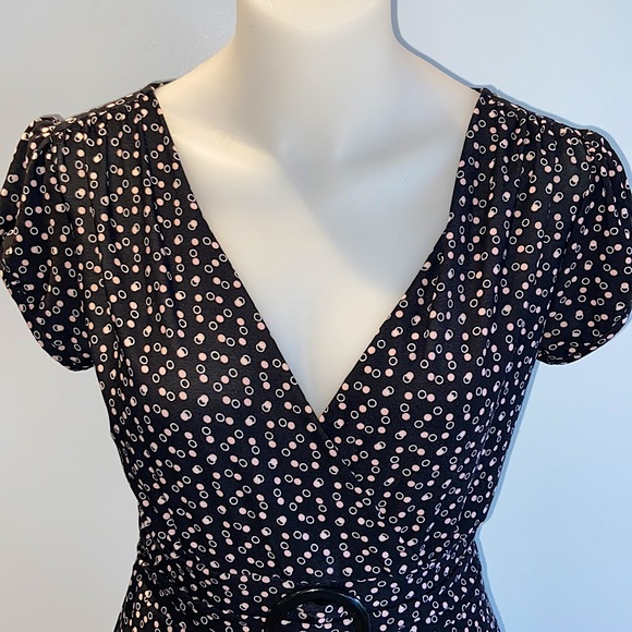 Classy Black & Pale Pink Dotted Puff Sleeve Belted Mid-length Dress - Picture 2 of 9